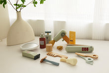 Load image into Gallery viewer, *New* Wooden Hair Dresser Set