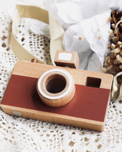Load image into Gallery viewer, Vintage Toy Camera