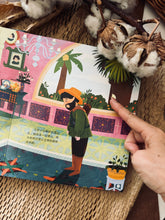 Load image into Gallery viewer, *New* Lift the flaps book (Snow White / Cinderella) 揭秘童话翻翻书:白雪公主/灰姑娘