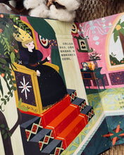Load image into Gallery viewer, *New* Lift the flaps book (Snow White / Cinderella) 揭秘童话翻翻书:白雪公主/灰姑娘