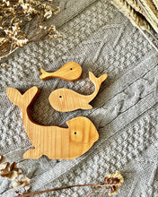 Load image into Gallery viewer, Parent-Child Wooden Figurine