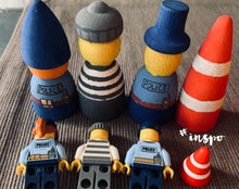 Load image into Gallery viewer, DIY Paint Kit - Pegs in Christmas Hats