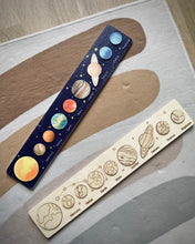 Load image into Gallery viewer, Solar System Puzzle (2 Designs)
