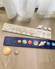 Load image into Gallery viewer, Solar System Puzzle (2 Designs)