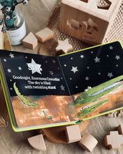 Load image into Gallery viewer, Classic Shape Sorter Cube (Color/Natural)