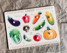 Load image into Gallery viewer, Knob Puzzle (Marine/ Fruit/ Veg/ Vehicles/ Shapes)