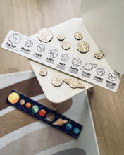 Load image into Gallery viewer, Solar System Puzzle (2 Designs)