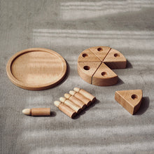 Load image into Gallery viewer, Mini Wooden Cake with Candles